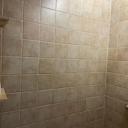 Ophelia Oda ve Kahvaltı